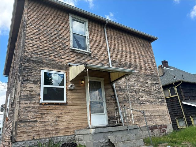 306 4th St, Monessen, PA 15062