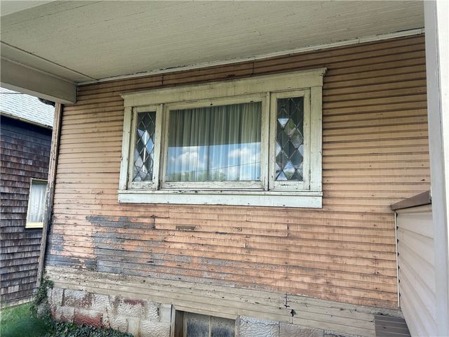 306 4th St, Monessen, PA 15062