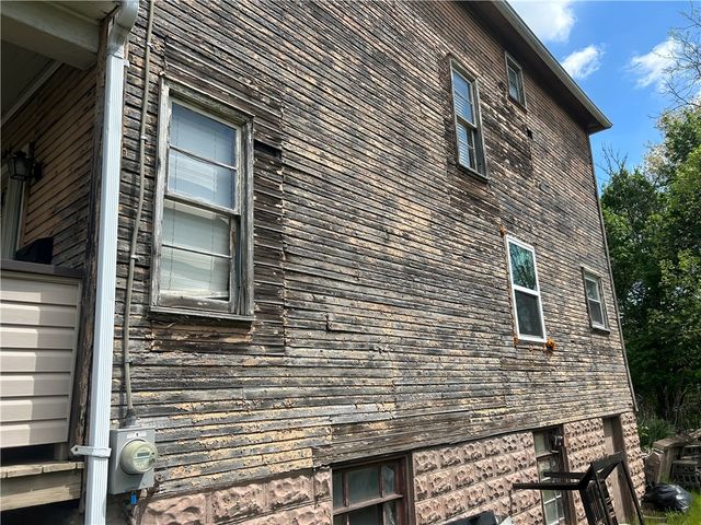 306 4th St, Monessen, PA 15062