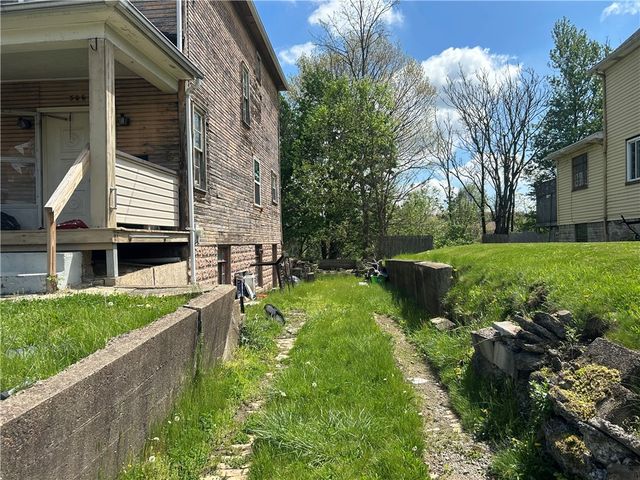 306 4th St, Monessen, PA 15062