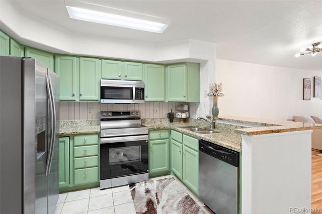 3300 W Florida Avenue 85, Denver, CO 80219