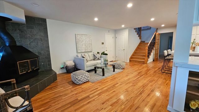 6894 Serenity Court, San Jose, CA 95120