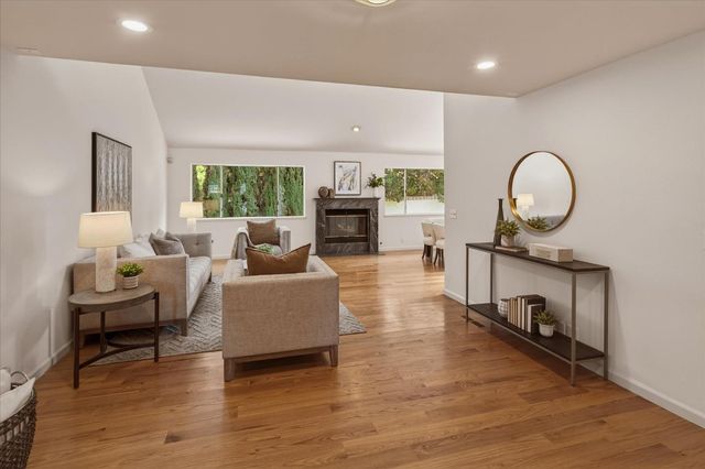 6894 Serenity Court, San Jose, CA 95120