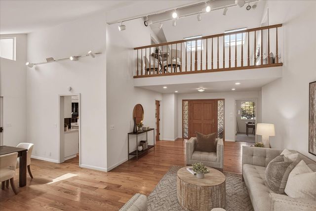 6894 Serenity Court, San Jose, CA 95120