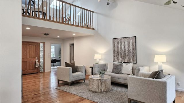 6894 Serenity Court, San Jose, CA 95120