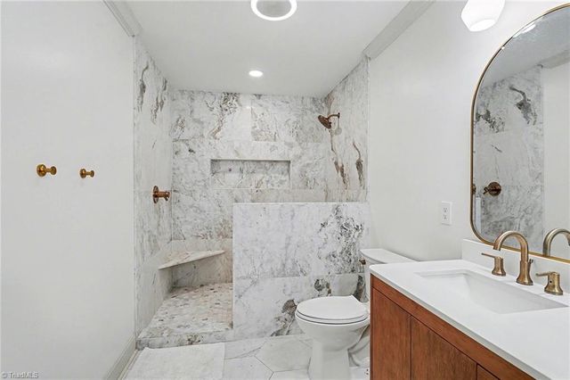 5505 E Rockingham Road, Greensboro, NC 27407