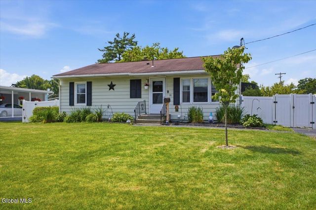 31 Maine Avenue, East Greenbush, NY 12144