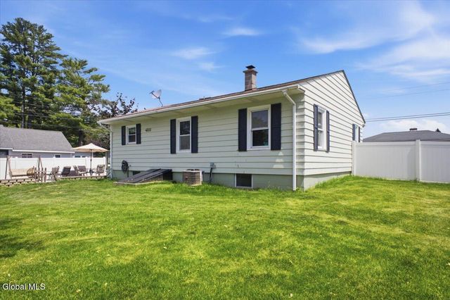 31 Maine Avenue, East Greenbush, NY 12144