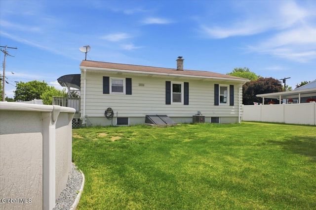 31 Maine Avenue, East Greenbush, NY 12144