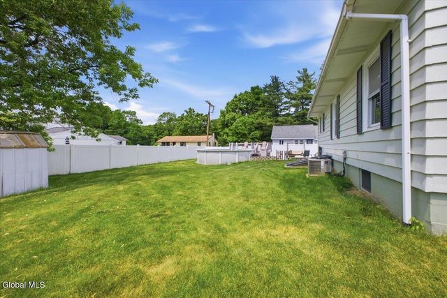 31 Maine Avenue, East Greenbush, NY 12144