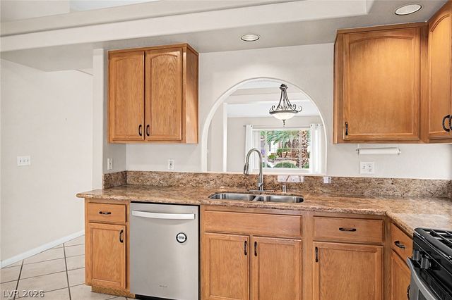 8713 Blazing Saddle Avenue, Las Vegas, NV 89129