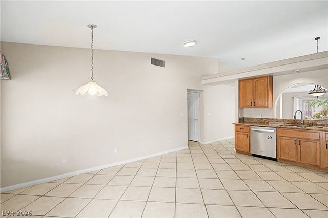 8713 Blazing Saddle Avenue, Las Vegas, NV 89129