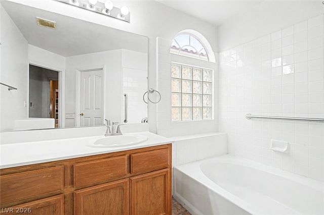 8713 Blazing Saddle Avenue, Las Vegas, NV 89129