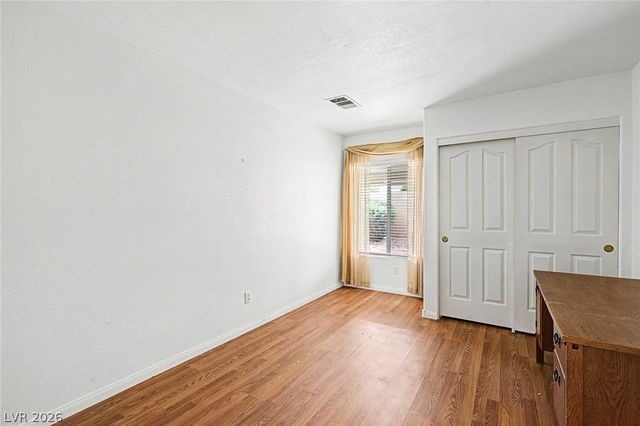 8713 Blazing Saddle Avenue, Las Vegas, NV 89129