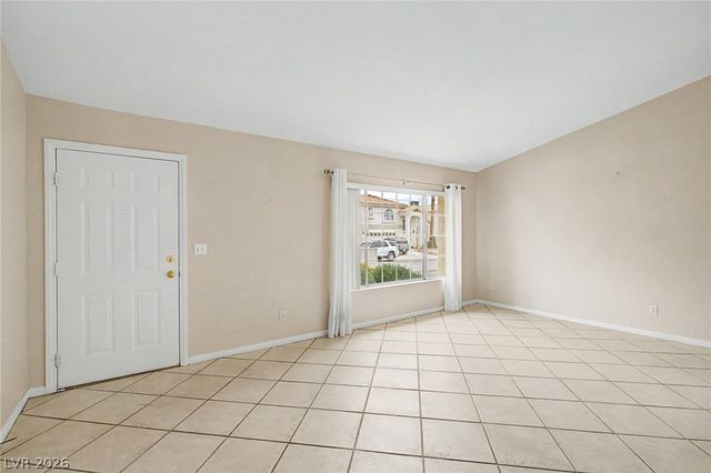 8713 Blazing Saddle Avenue, Las Vegas, NV 89129