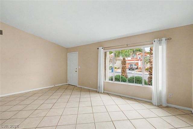 8713 Blazing Saddle Avenue, Las Vegas, NV 89129