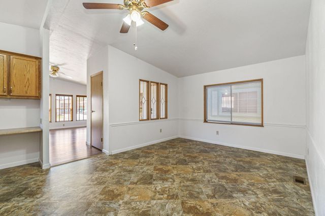 555 Freeman Road UNIT 115, Central Point, OR 97502