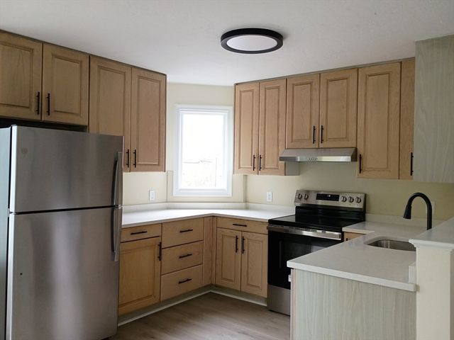 114 Burkhall St Q, Weymouth, MA 02190