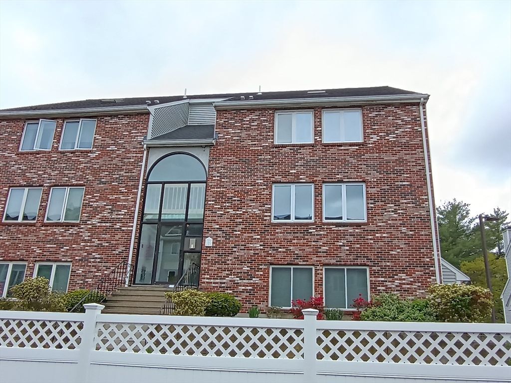 114 Burkhall St Q, Weymouth, MA 02190