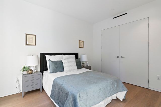 10 Farnsworth St 3B, Boston, MA 02210