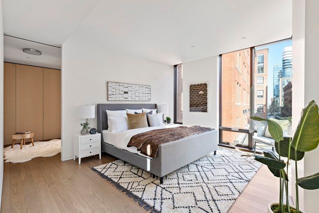 10 Farnsworth St 3B, Boston, MA 02210
