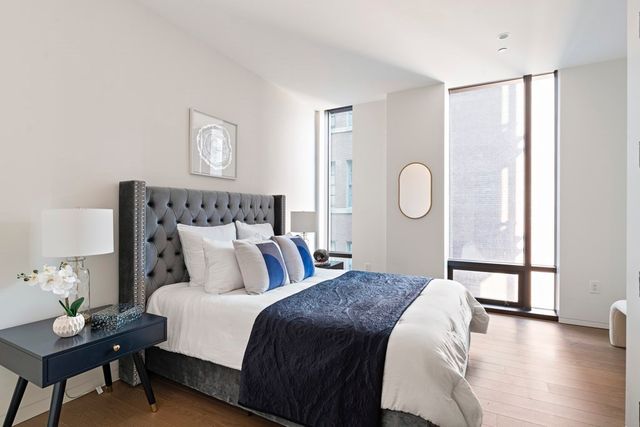 10 Farnsworth St 3B, Boston, MA 02210