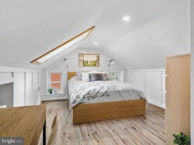 211 N BROAD ST, Lititz, PA 17543