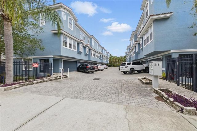 3111 W DE LEON STREET 8, Tampa, FL 33609