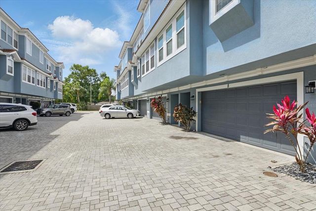 3111 W DE LEON STREET 8, Tampa, FL 33609