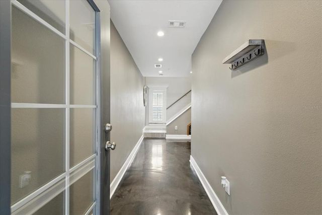3111 W DE LEON STREET 8, Tampa, FL 33609