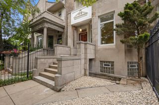 6505 S WOODLAWN Avenue, Chicago, IL 60637