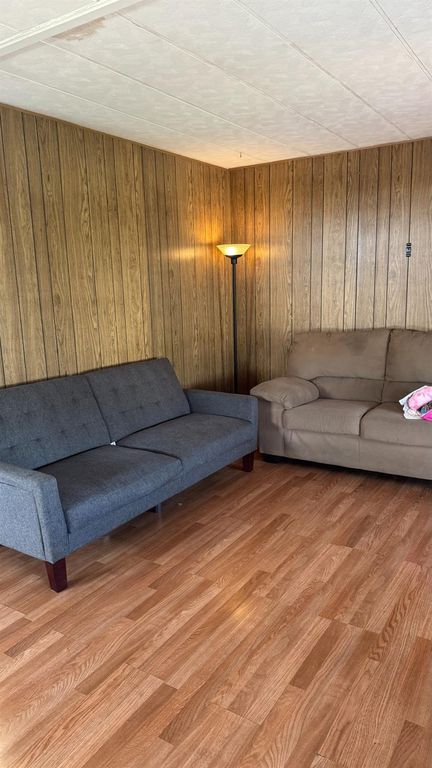 Image 3 of property listing at 1218 E Cleveland Avenue # 98, Madera, CA 93638