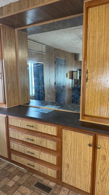 Image 4 of property listing at 1218 E Cleveland Avenue # 98, Madera, CA 93638