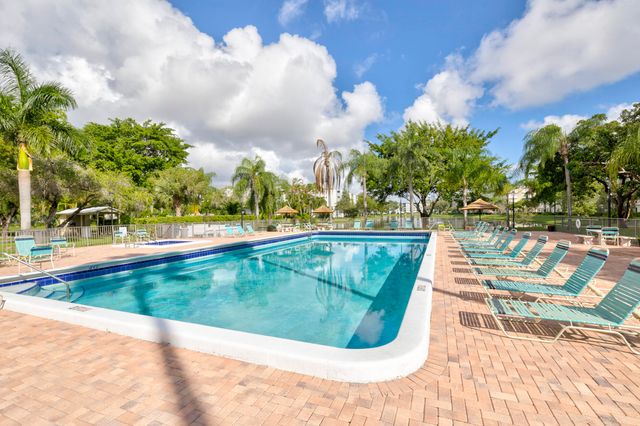 2205 S Cypress Bend Drive 908, Pompano Beach, FL 33069