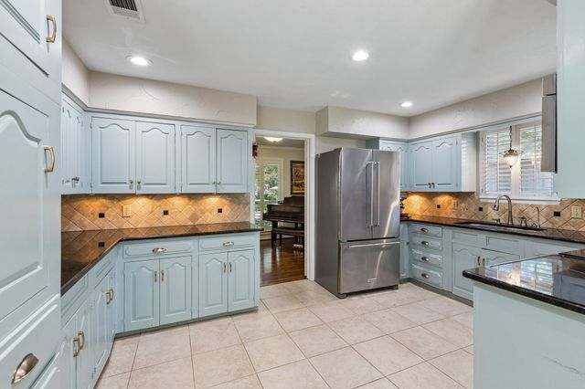 926 Chadwick Drive, Richardson, TX 75080