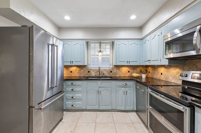926 Chadwick Drive, Richardson, TX 75080