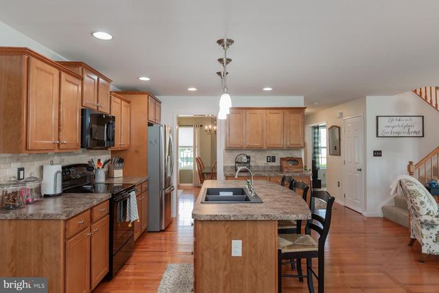 73 COUNTRY SIDE LN, Leola, PA 17540