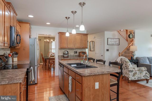 73 COUNTRY SIDE LN, Leola, PA 17540