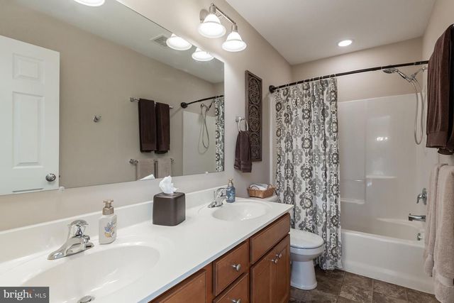 73 COUNTRY SIDE LN, Leola, PA 17540