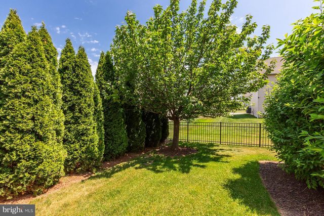 73 COUNTRY SIDE LN, Leola, PA 17540