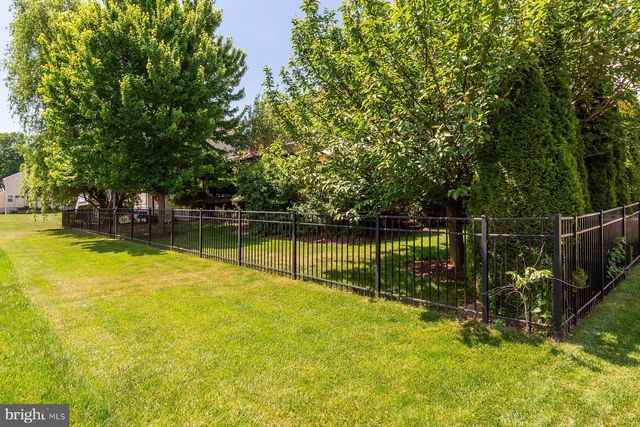 73 COUNTRY SIDE LN, Leola, PA 17540