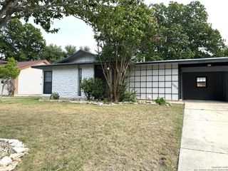 3606 Versailles, San Antonio, TX 78219