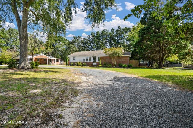 1708 N Poplar Street, Aberdeen, NC 28315