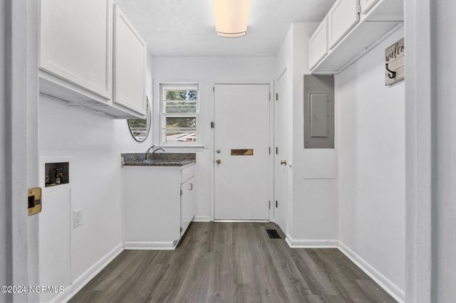 1708 N Poplar Street, Aberdeen, NC 28315