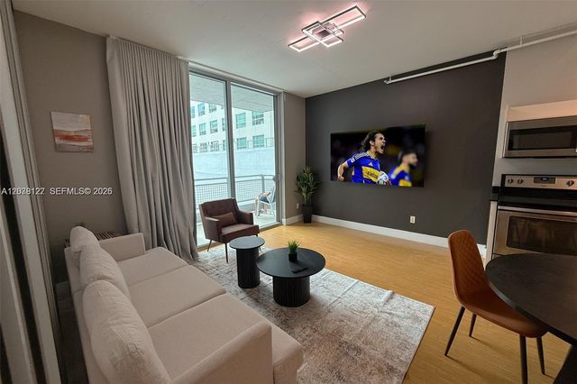 690 SW 1st Court 1221, Miami, FL 33130