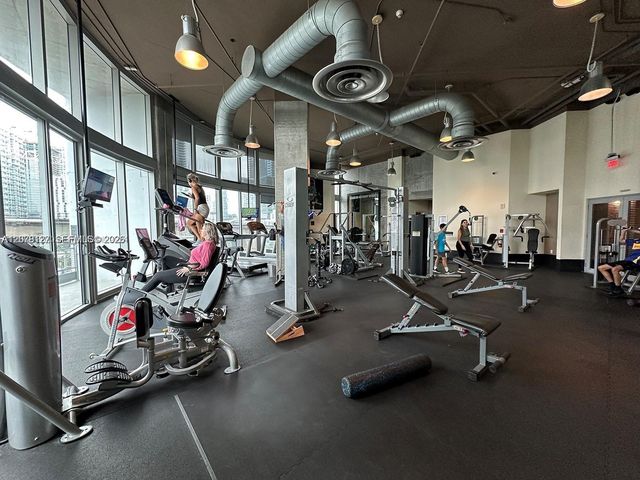 690 SW 1st Court 1221, Miami, FL 33130