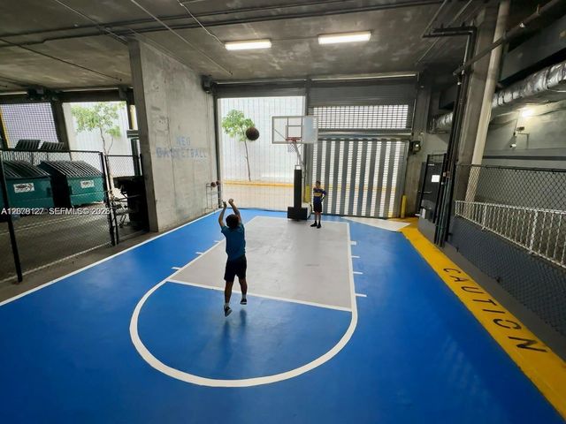 690 SW 1st Court 1221, Miami, FL 33130