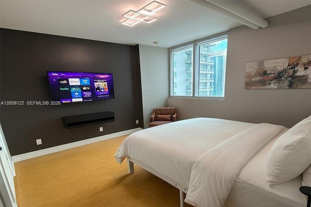 690 SW 1st Court 1221, Miami, FL 33130