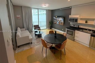 690 SW 1st Court 1221, Miami, FL 33130