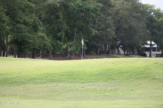 125 NE 30th Street, Oak Island, NC 28465
